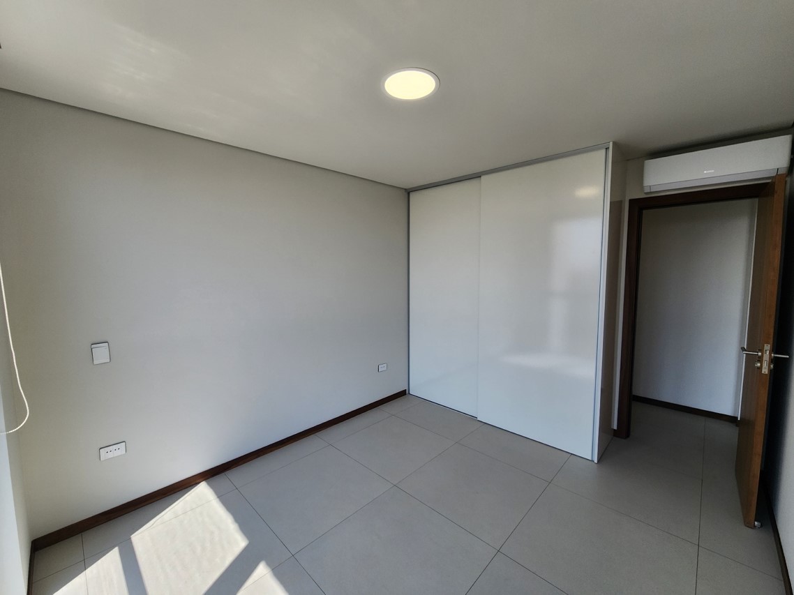 En Alquiler a $us 550 Foto 18