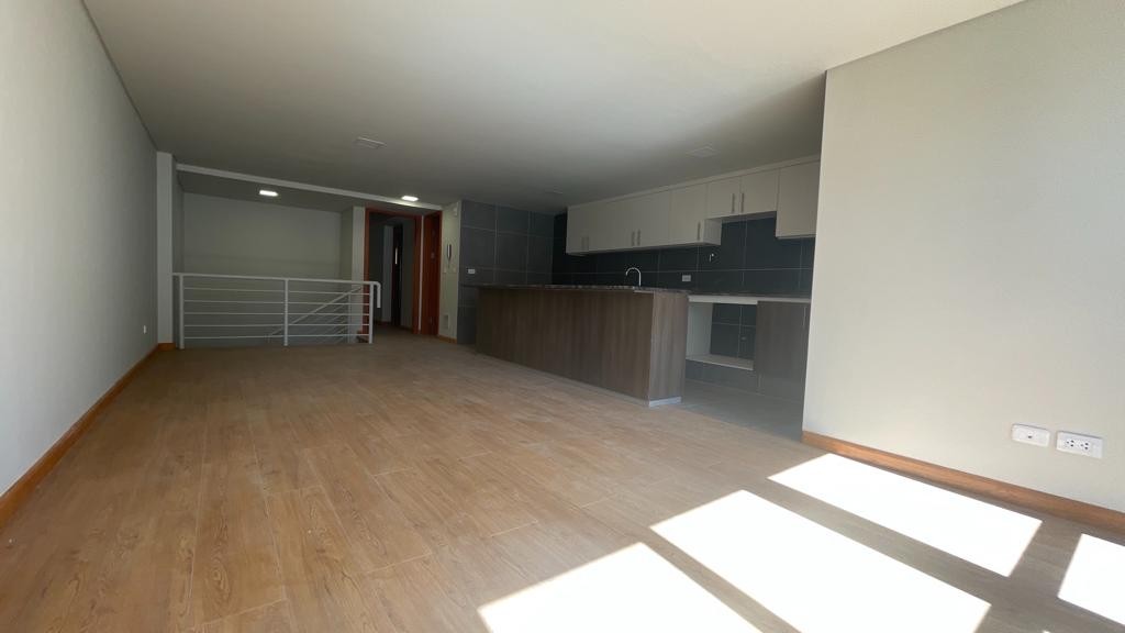 Departamento en VentaDEPARTAMENTO DUPLEX A ESTRENAR EN VENTA EN ACHUMANI 2 dormitorios 3 baños 1 parqueos Foto 2