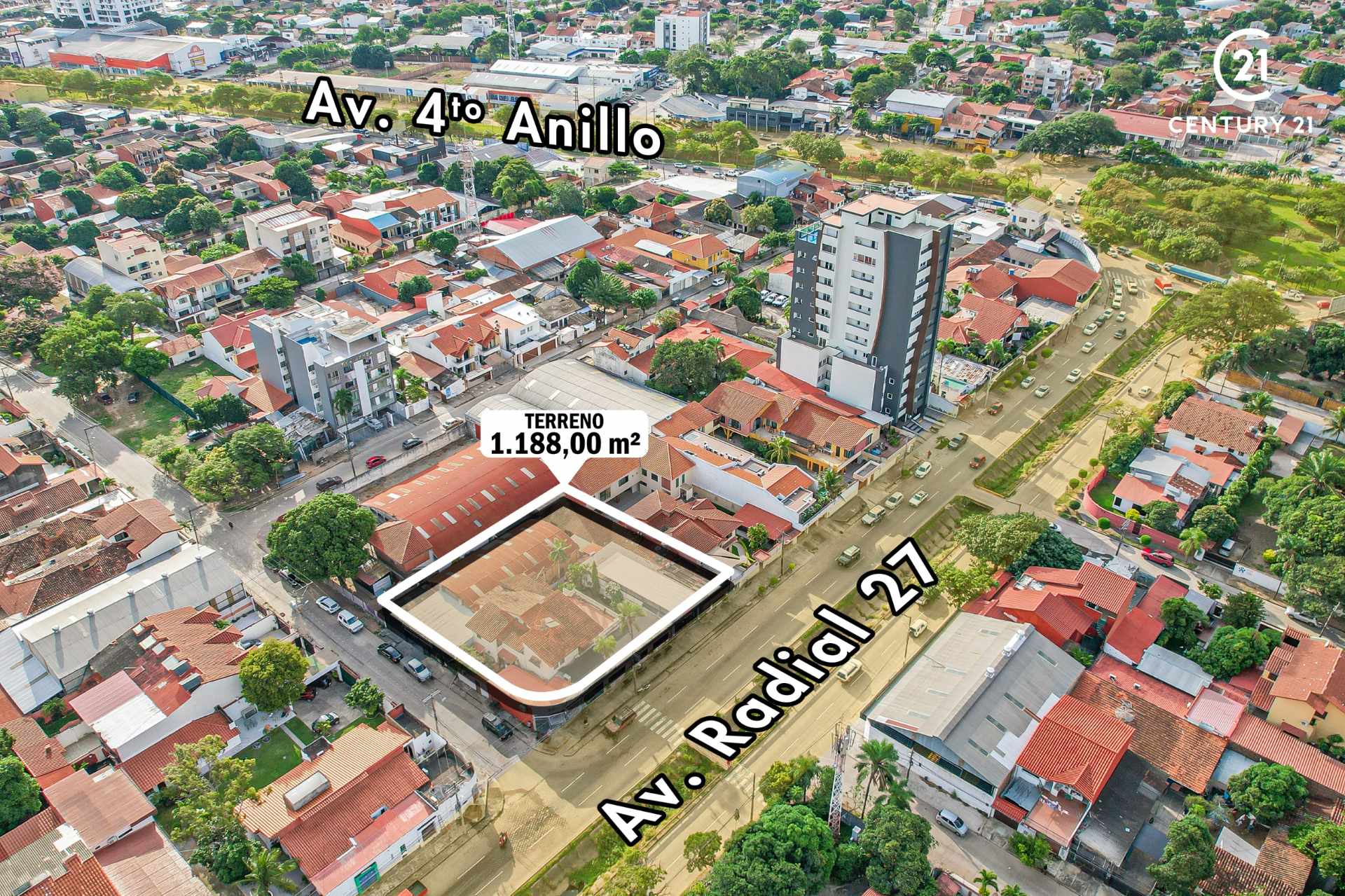 Casa en Entre 3er y 4to anillo Norte en Santa Cruz de la Sierra 10 dormitorios 10 baños 5 parqueos Foto 4