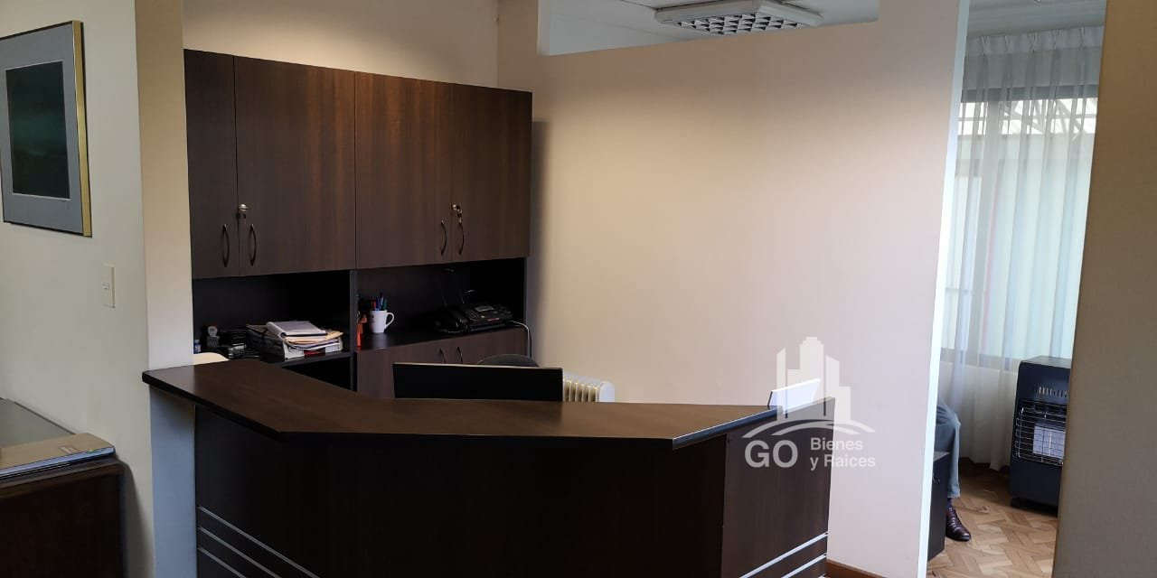 Casa en Achumani en La Paz 9 dormitorios 5 baños 5 parqueos Foto 2