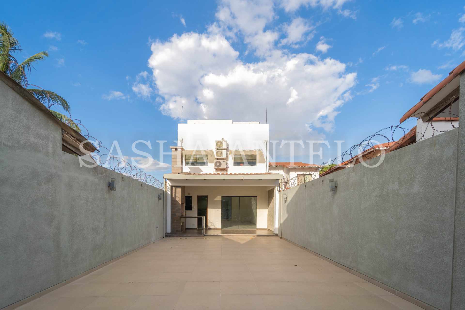 Casa en VentaCASA EN VENTA - 5° ANILLO ZONA NORTE BANZER 6 dormitorios 4 baños 3 parqueos Foto 19