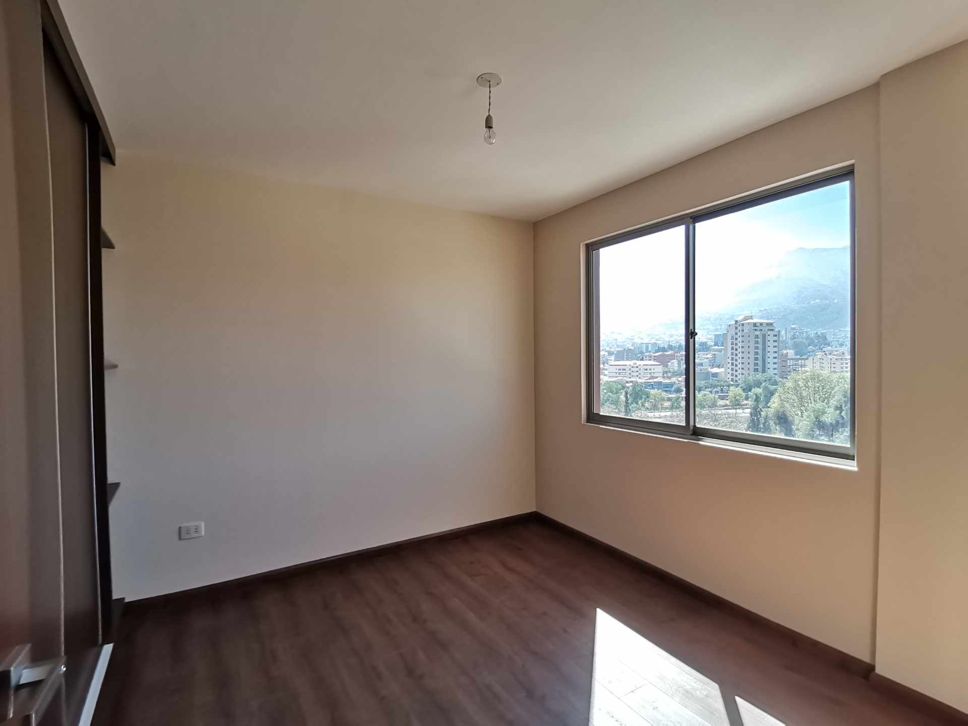 Departamento en Noroeste en Cochabamba 3 dormitorios 3 baños  Foto 6