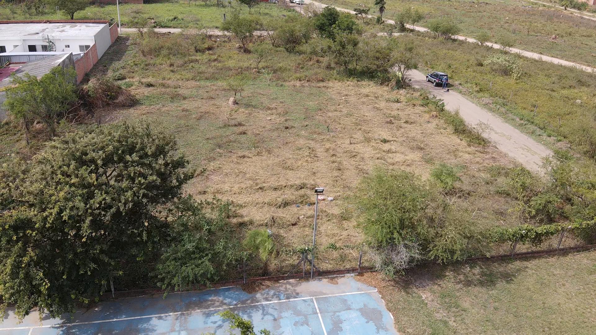 Terreno en VentaTerreno 1350m2  Frente Viru Viru    Foto 3