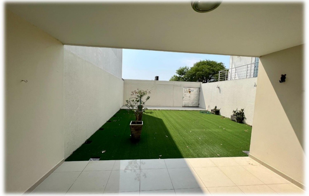 Casa en VentaZona Norte, en Condominio Brisas del Norte 3 dormitorios 4 baños 2 parqueos Foto 16