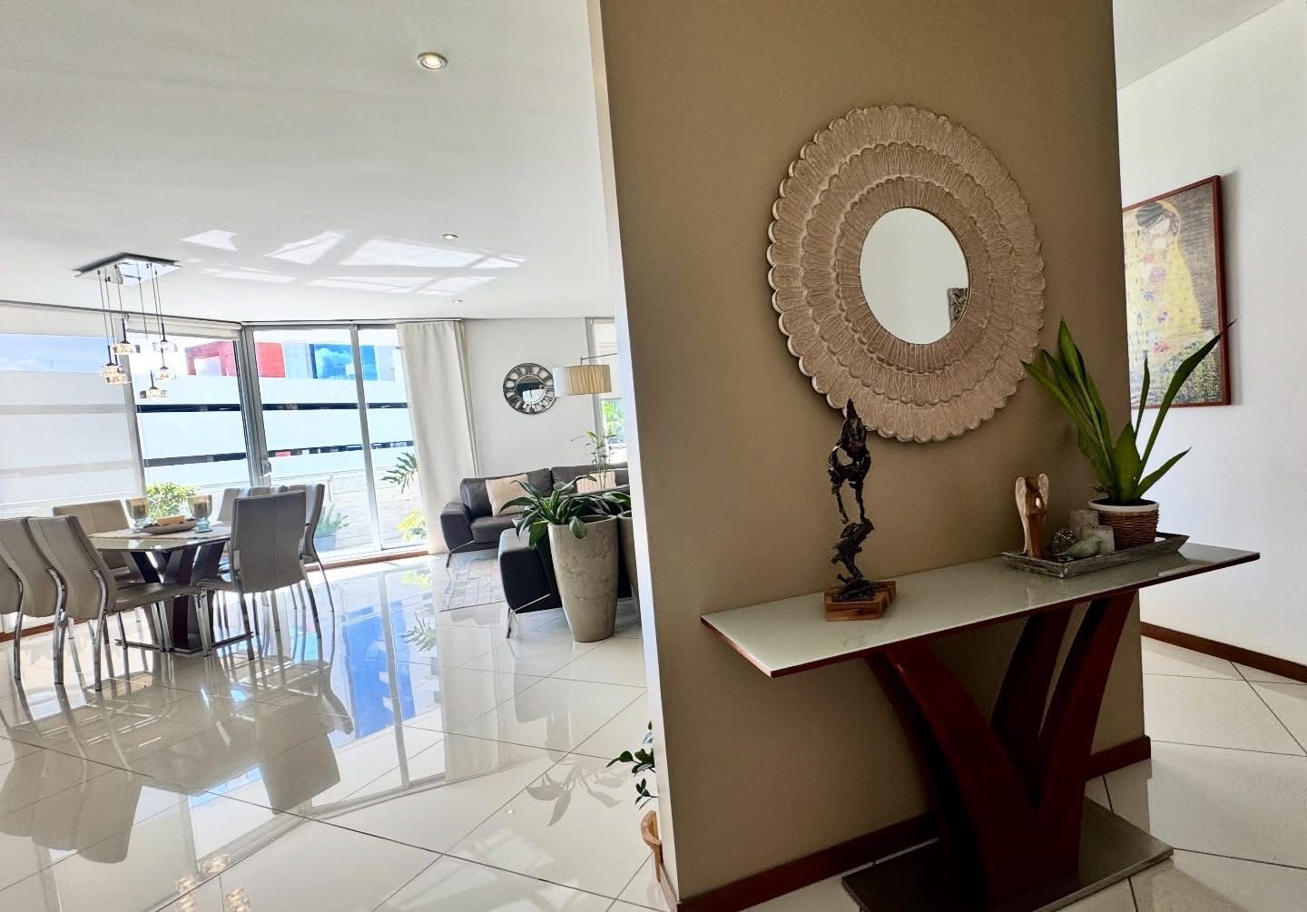 En Venta a $us 300,000 Foto 10