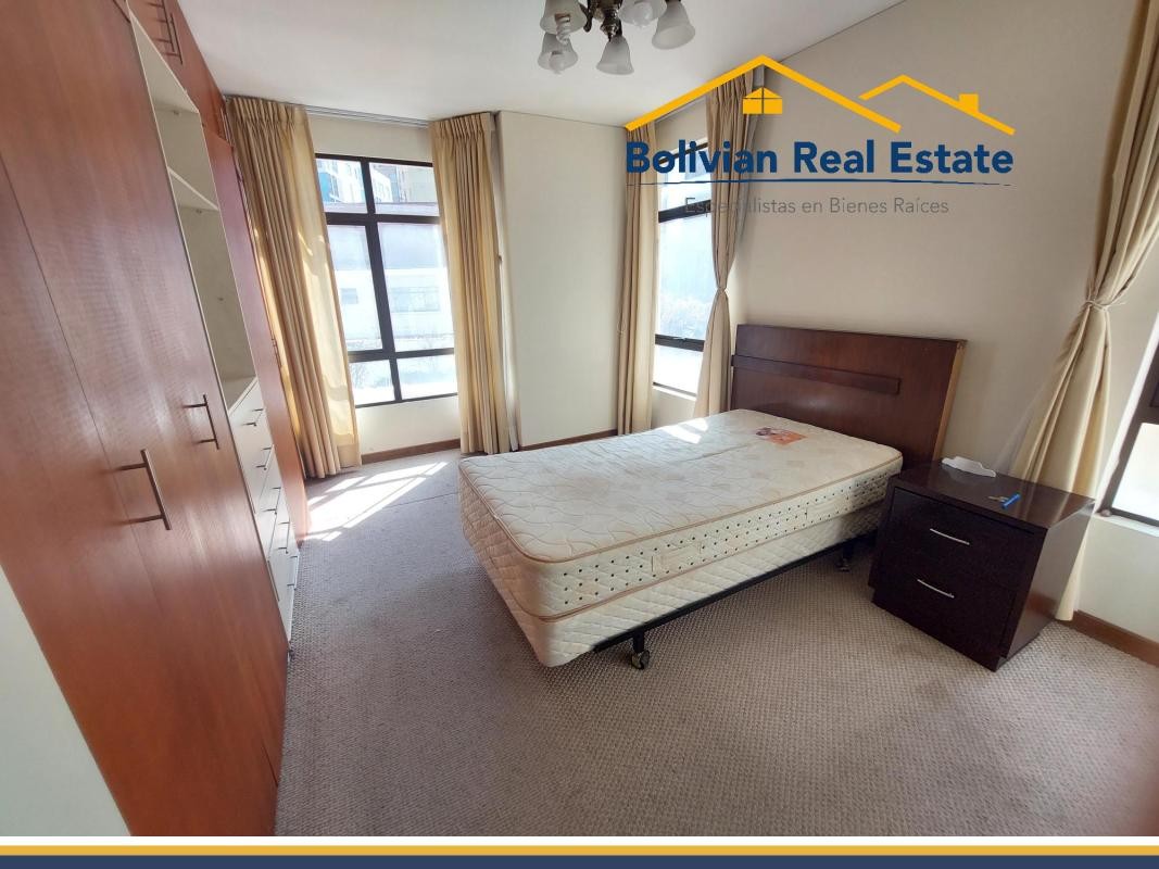 Departamento en AlquilerCALACOTO, BONITO DEPARTAMENTO EN ALQUILER CERCA AL COLEGIO CALVERT 4 dormitorios 3 baños 1 parqueos Foto 2