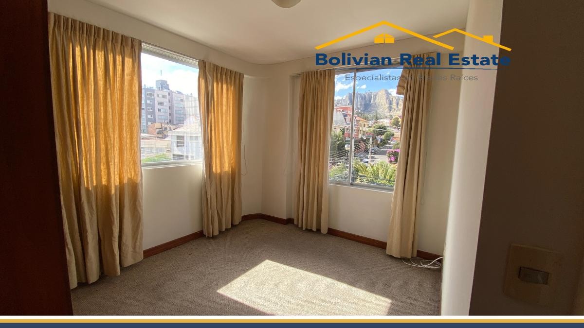 Departamento en AlquilerACHUMANI CALLE 14, BONITO DEPARTAMENTO EN ALQUILER  3 dormitorios 3 baños 2 parqueos Foto 10