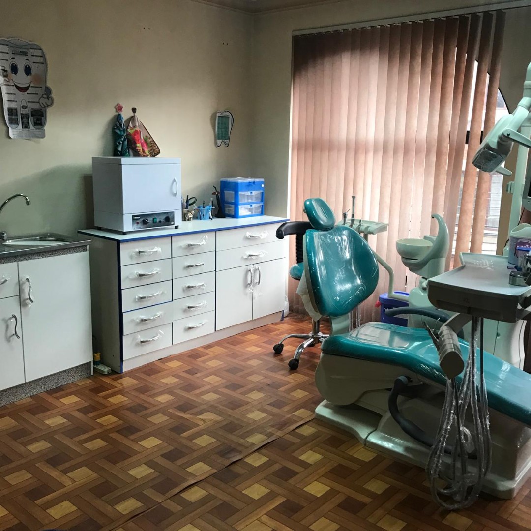 Oficina en VentaCONSULTORIO EN VENTA AV. ARCE Foto 4