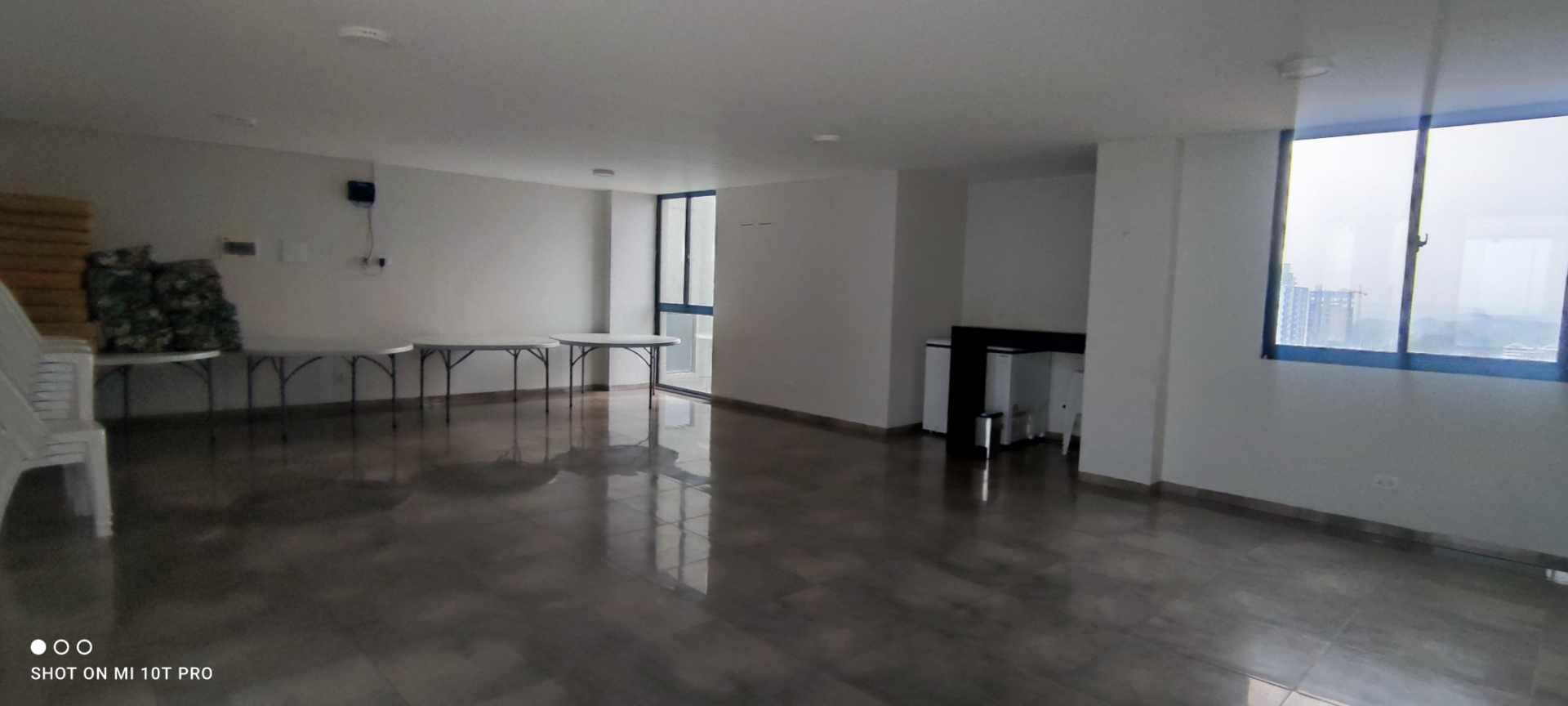 Departamento en AlquilerZona Oeste, 4to anilo Roque Coronado, Amplio departmento de 2 Dor/con parqueo bajo techo y Balcon ( el precio incluye expenses) 2 dormitorios 2 baños 1 parqueos Foto 23