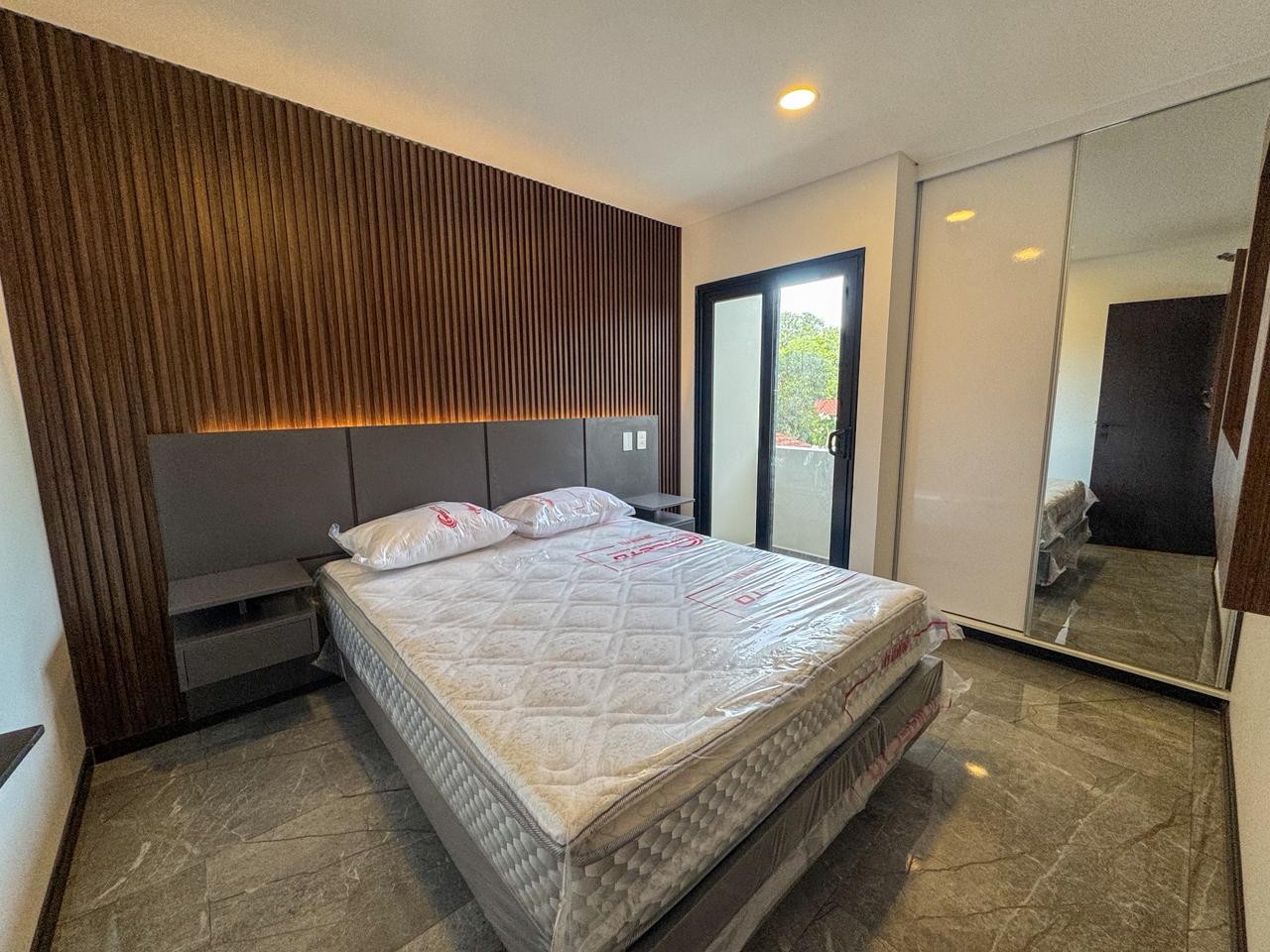 Departamento en Entre 4to y 5to anillo Norte en Santa Cruz de la Sierra 1 dormitorios 1 baños  Foto 11