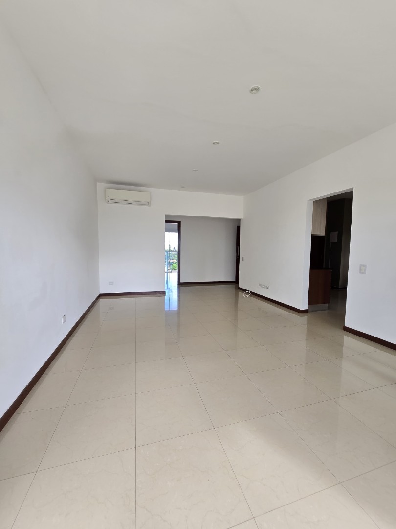 Departamento en AlquilerRadial 26 entre  5 y 6to anillo Foto 5