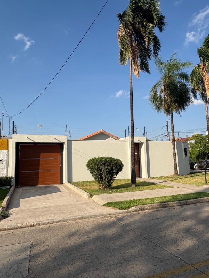 Casa en VentaZona norte, C/ Las Piñas, en plena esquina, entre  la Av. Mutualista y Alemana Foto 19