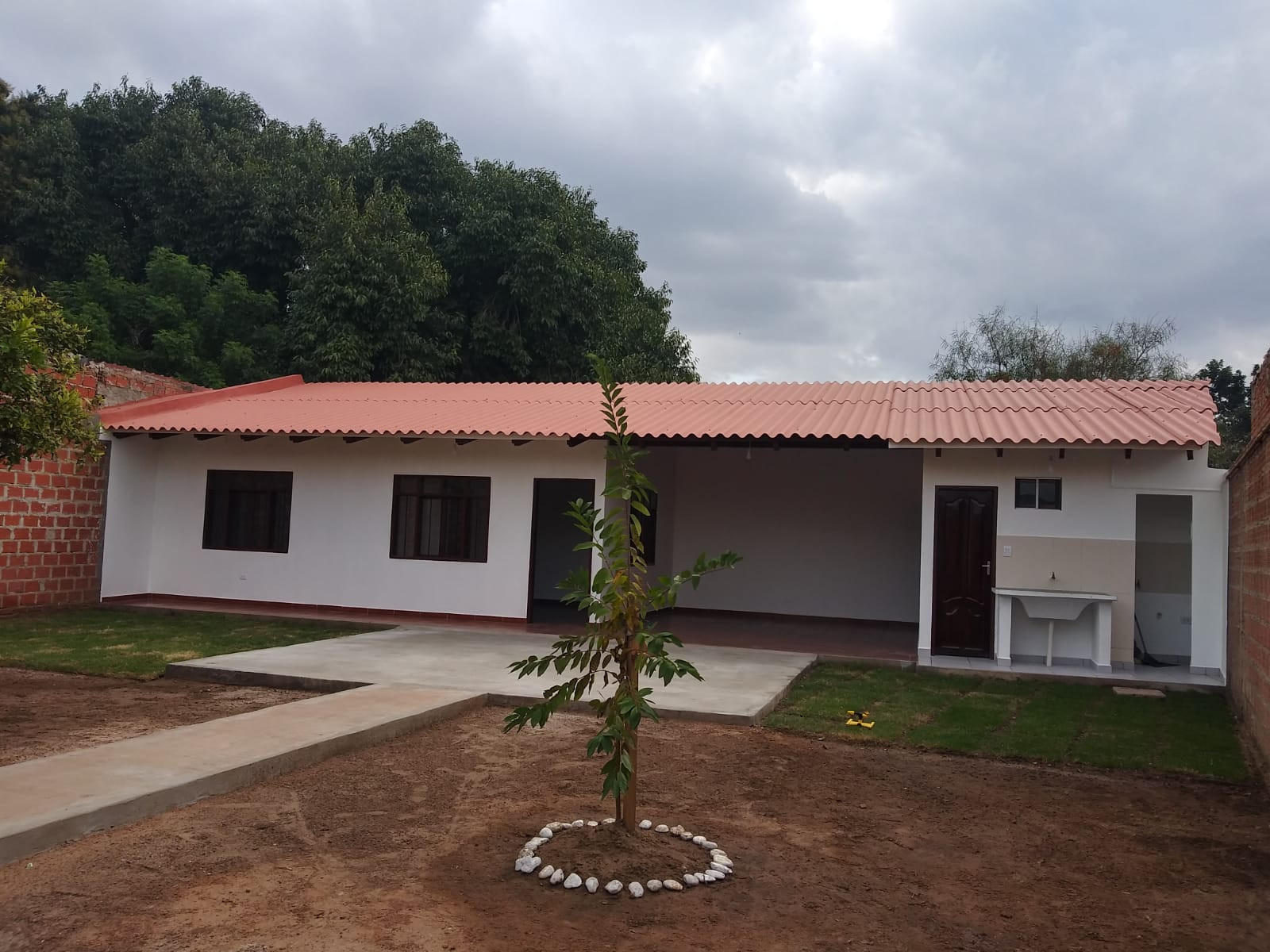 Casa en VentaCASA en VENTA en Pampa de la Isla - Avenida Montecristo (ver ubicacion) 2 dormitorios 1 baños 3 parqueos Foto 1