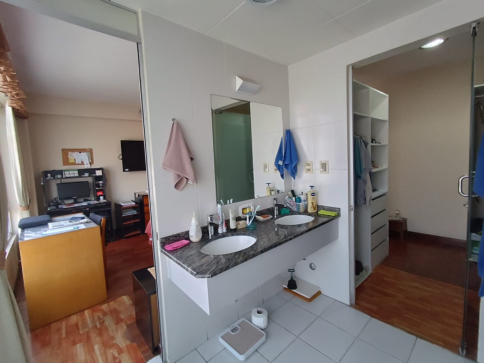 Departamento en Sopocachi en La Paz 4 dormitorios 4 baños 1 parqueos Foto 4