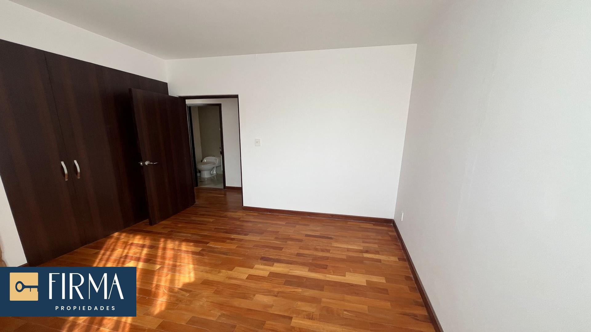 Departamento en AlquilerDEPARTAMENTO EN ALQUILER EN IRPAVI 2 dormitorios 2 baños 1 parqueos Foto 7