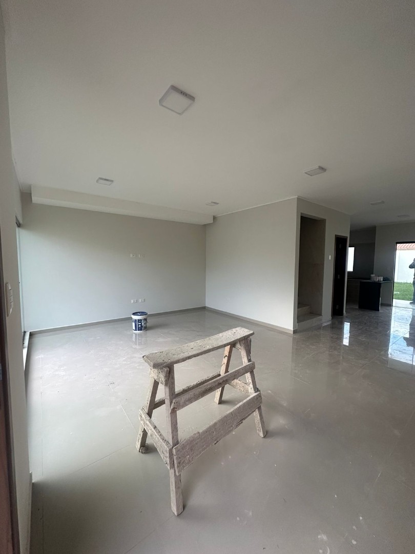 Casa en Carretera Norte en Santa Cruz de la Sierra 3 dormitorios 3 baños 2 parqueos Foto 5