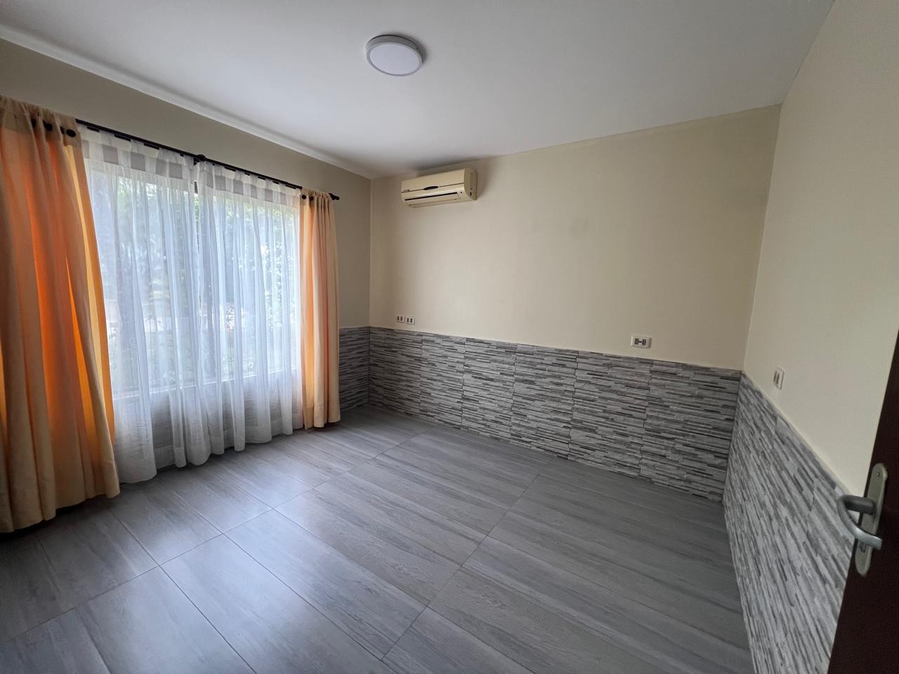 Casa en AlquilerCONDOMINIO JARDINES DL URUBO I Foto 24