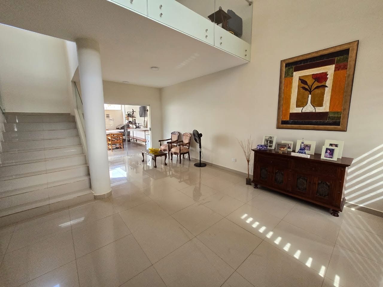 Casa A pocas cuadras de la av banzer en condominio  Foto 10