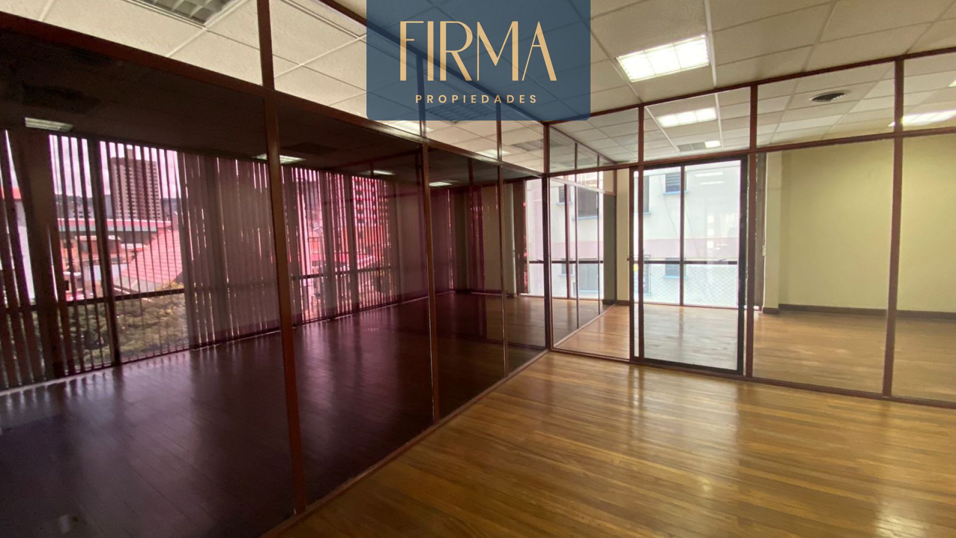 Oficina en Miraflores en La Paz  4 baños  Foto 2