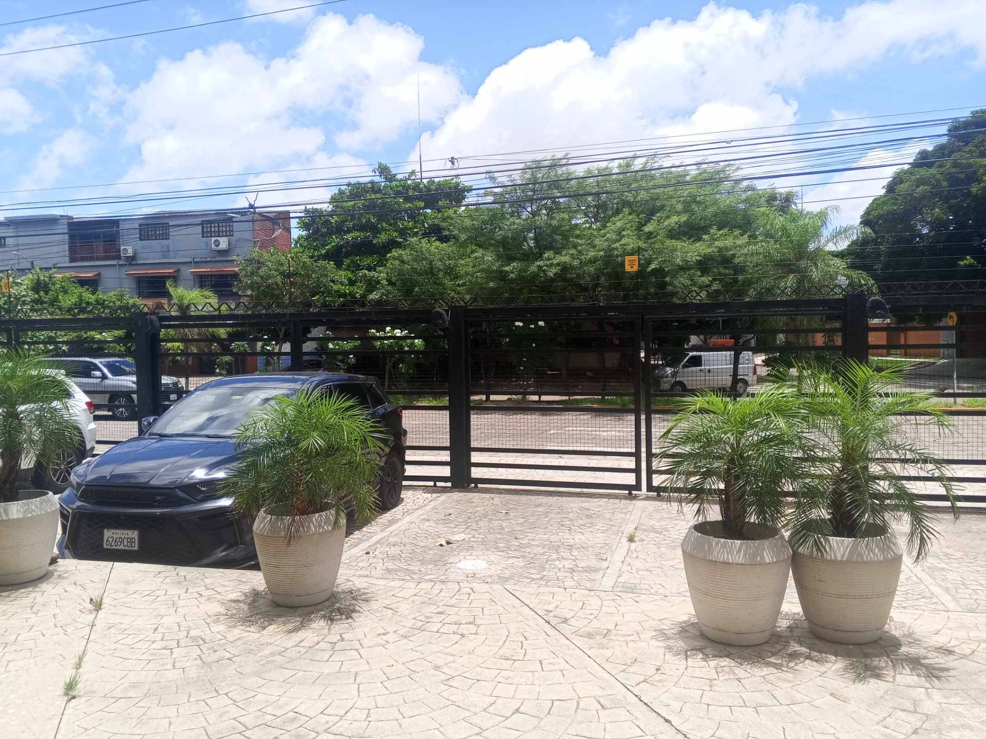 Departamento en VentaCondominio Cupesí, Vendo dpto. 2 dormitorios sin muebles, pet friendly, sobre Av. Ovidio Barbery (2do. y 3er. Anillo), cerca de Zona Isuto e Equipetrol. 2 dormitorios 2 baños 1 parqueos Foto 20