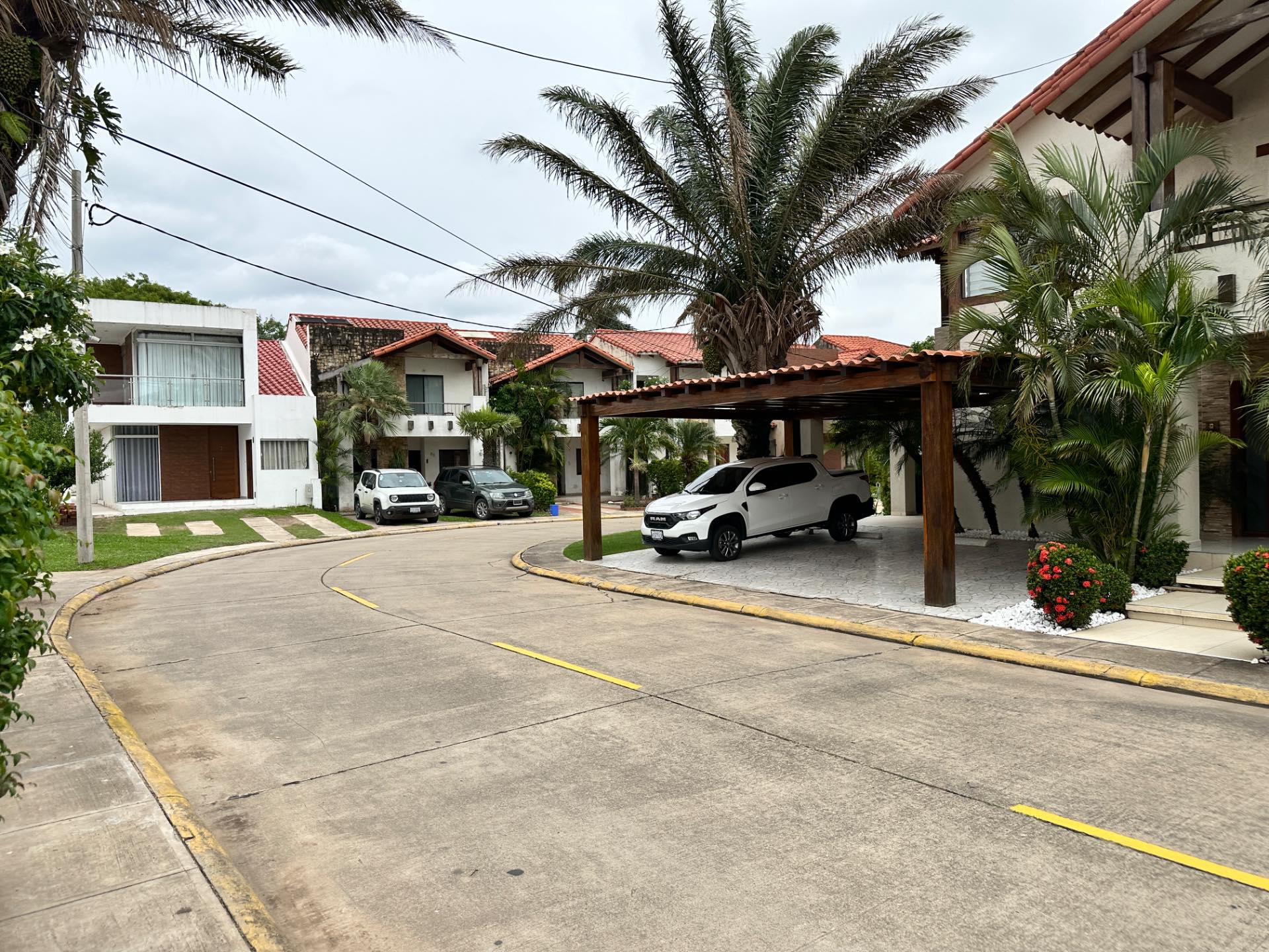 Terreno Condominio Versalles, zona norte km 8 entrando por Mainter.  Foto 18