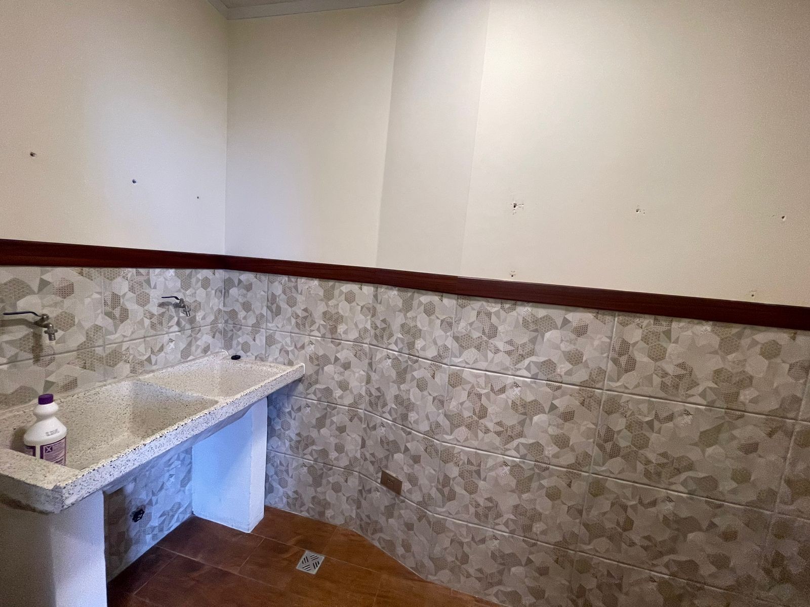 Departamento en Entre 1er y 2do anillo Norte en Santa Cruz de la Sierra 2 dormitorios 2 baños  Foto 5