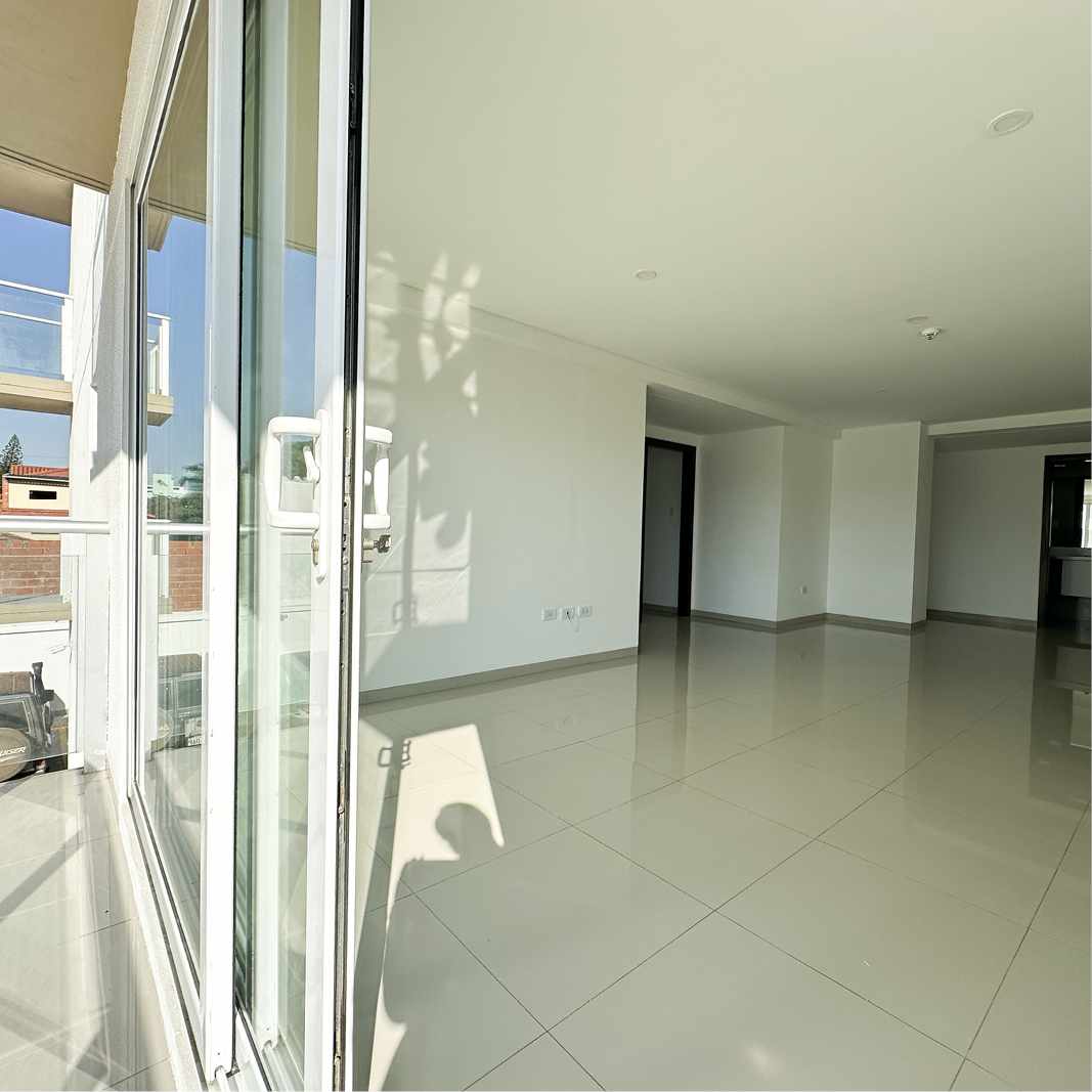 Departamento en VentaCond. San Francisco Norte, Av. Banzer entre 2do y 3er anillo 2 dormitorios 4 baños 1 parqueos Foto 7