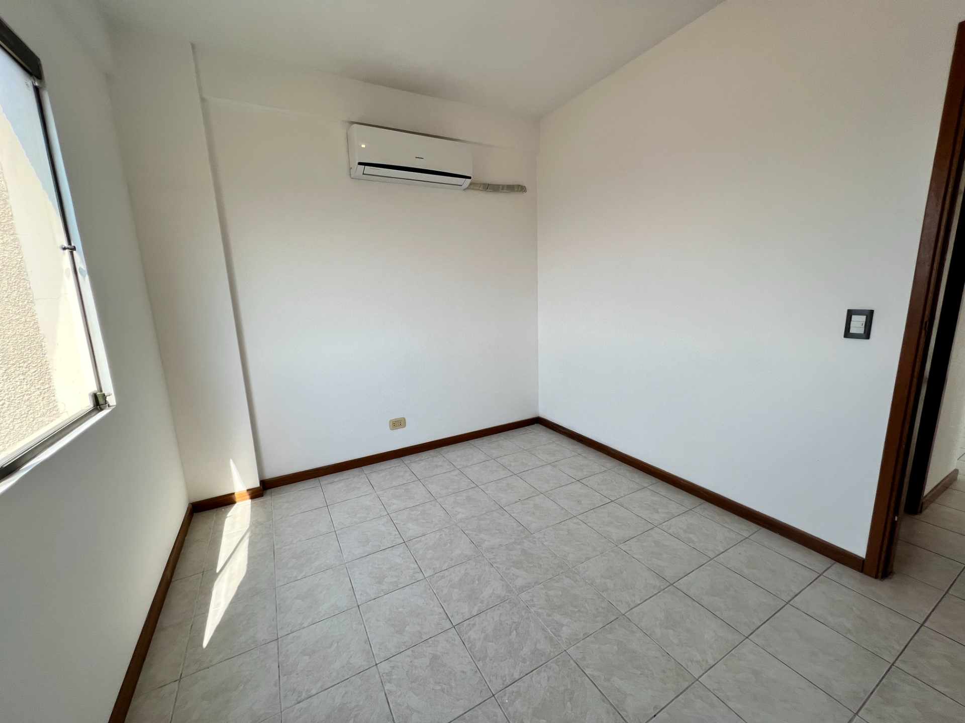 Departamento en VentaZONA AV ALEMANA ENTRE 2 Y 3 ANILLO Foto 14