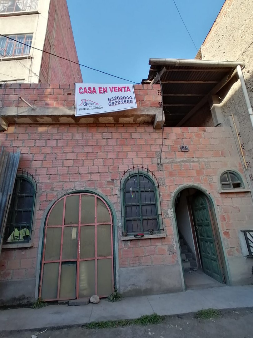 Casa en Centro en La Paz 4 dormitorios 2 baños 1 parqueos Foto 8