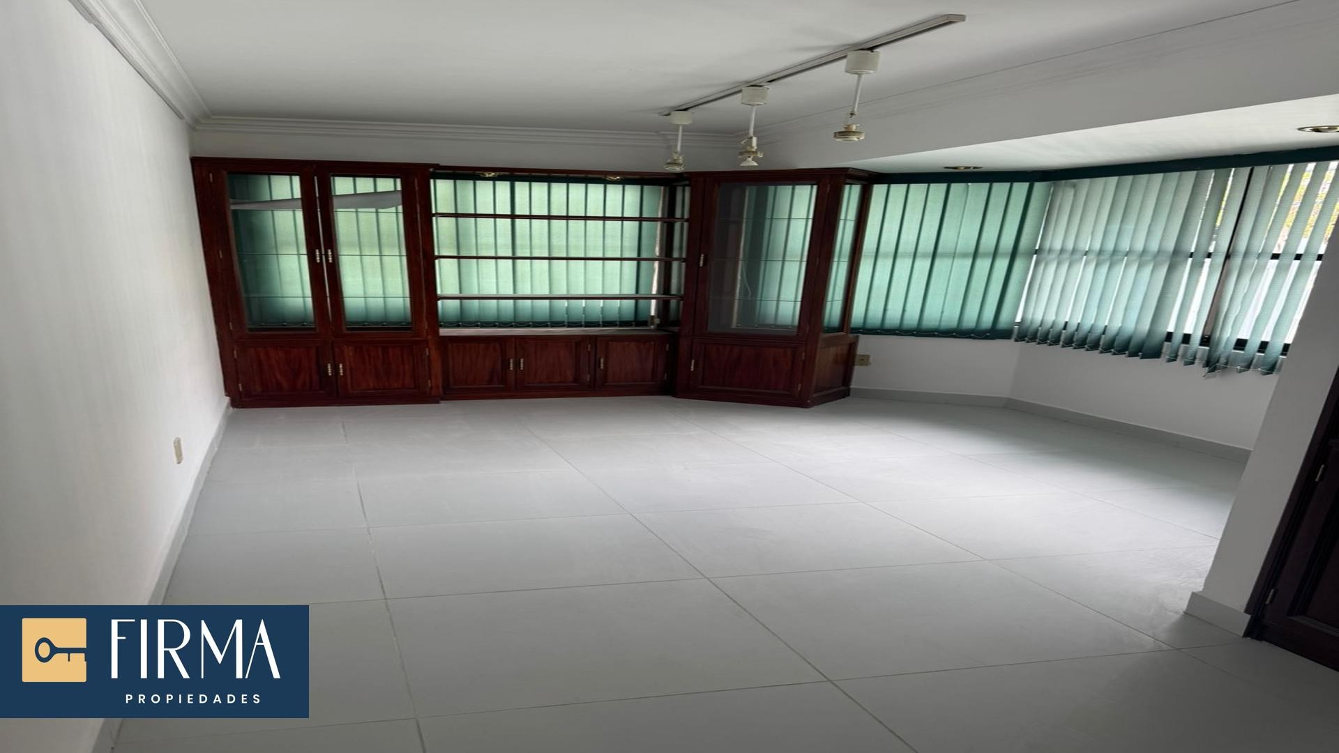 Oficina en AlquilerOFICINA EN ALQUILER, CALLE 21 DE CALACOTO EN PLANTA BAJA A LA CALLE Foto 5