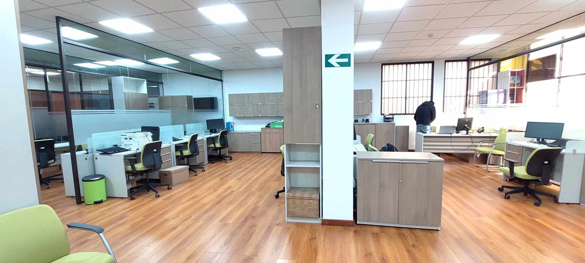Oficina en AlquilerCALACOTO, OFICINAS EN VENTA O  ALQUILER  - PLANTA BAJA Foto 6