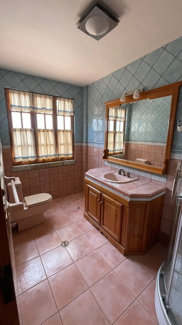 Casa en VentaCasa en Irpavi 2 4 dormitorios 8 baños 4 parqueos Foto 20