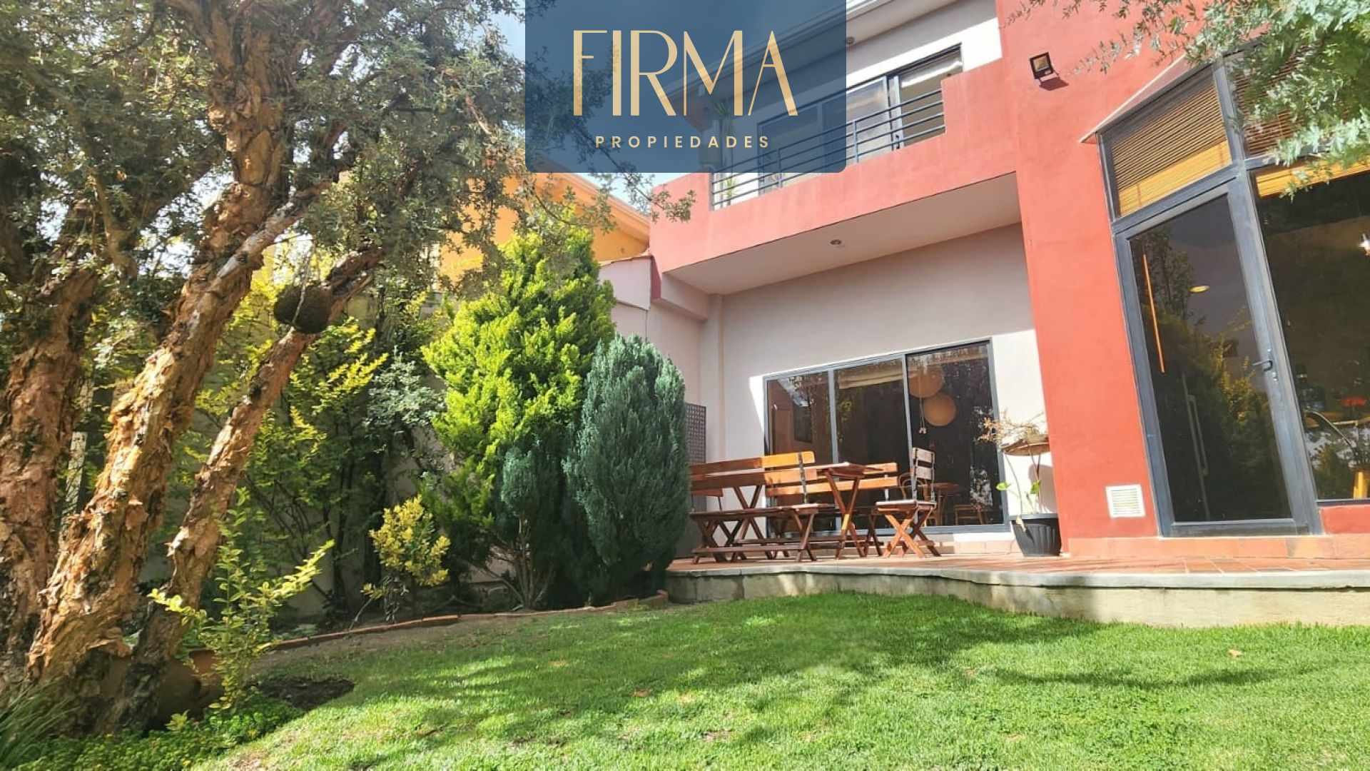 Casa en VentaLas Lomas de Achumani 3 dormitorios 3 baños 2 parqueos Foto 16