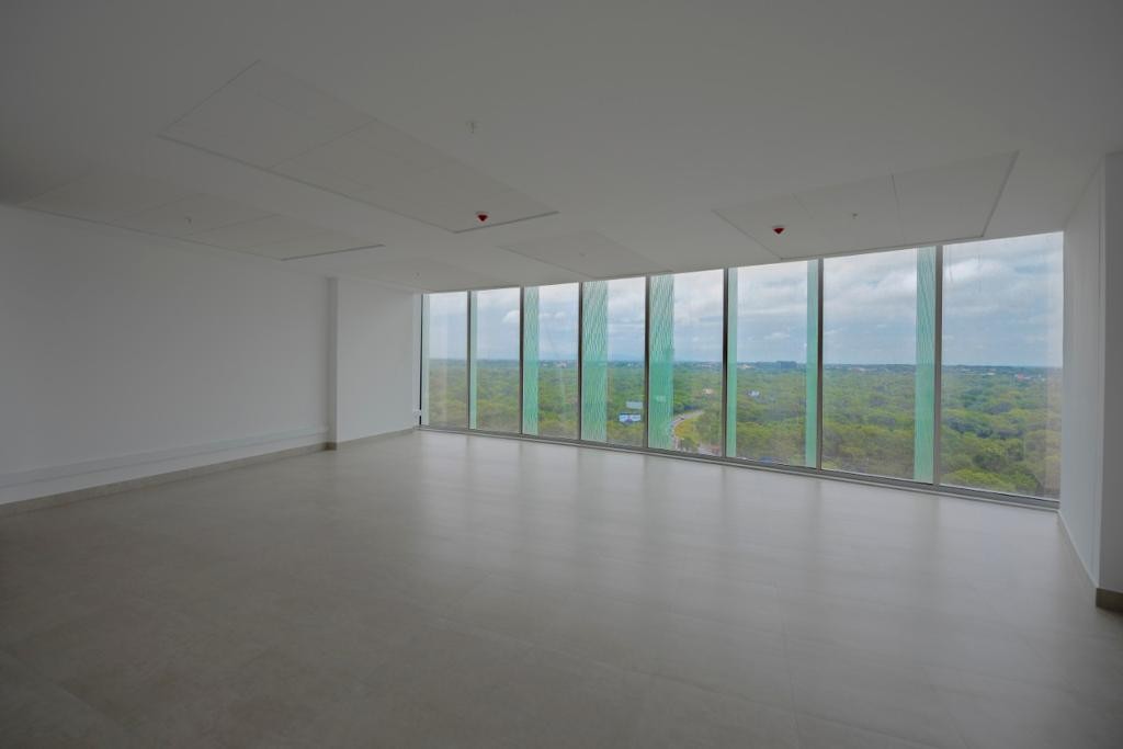 Oficina en Equipetrol en Santa Cruz de la Sierra 1 dormitorios 1 baños  Foto 11