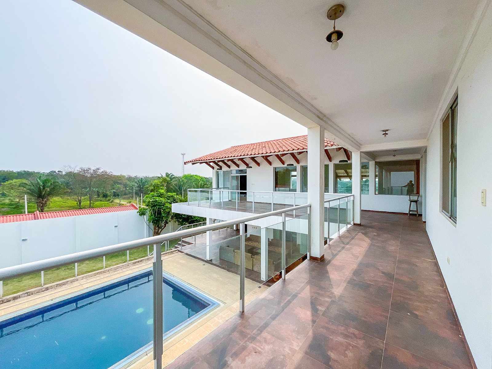 Casa en VentaHERMOSA CASA EN VILLA BONITA, CON UNA ESPECTACULAR PISCINA Y TODO LO QUE SOÑAS PARA TU FAMILIA 

 5 dormitorios 6 baños 3 parqueos Foto 12