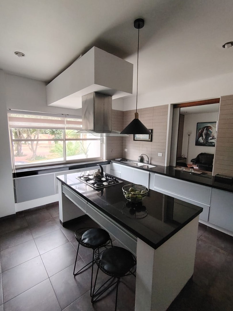 Departamento en AlquilerEQUIPETROL, EN VENTA O ALQUILER  5 dormitorios 4 baños 2 parqueos Foto 13