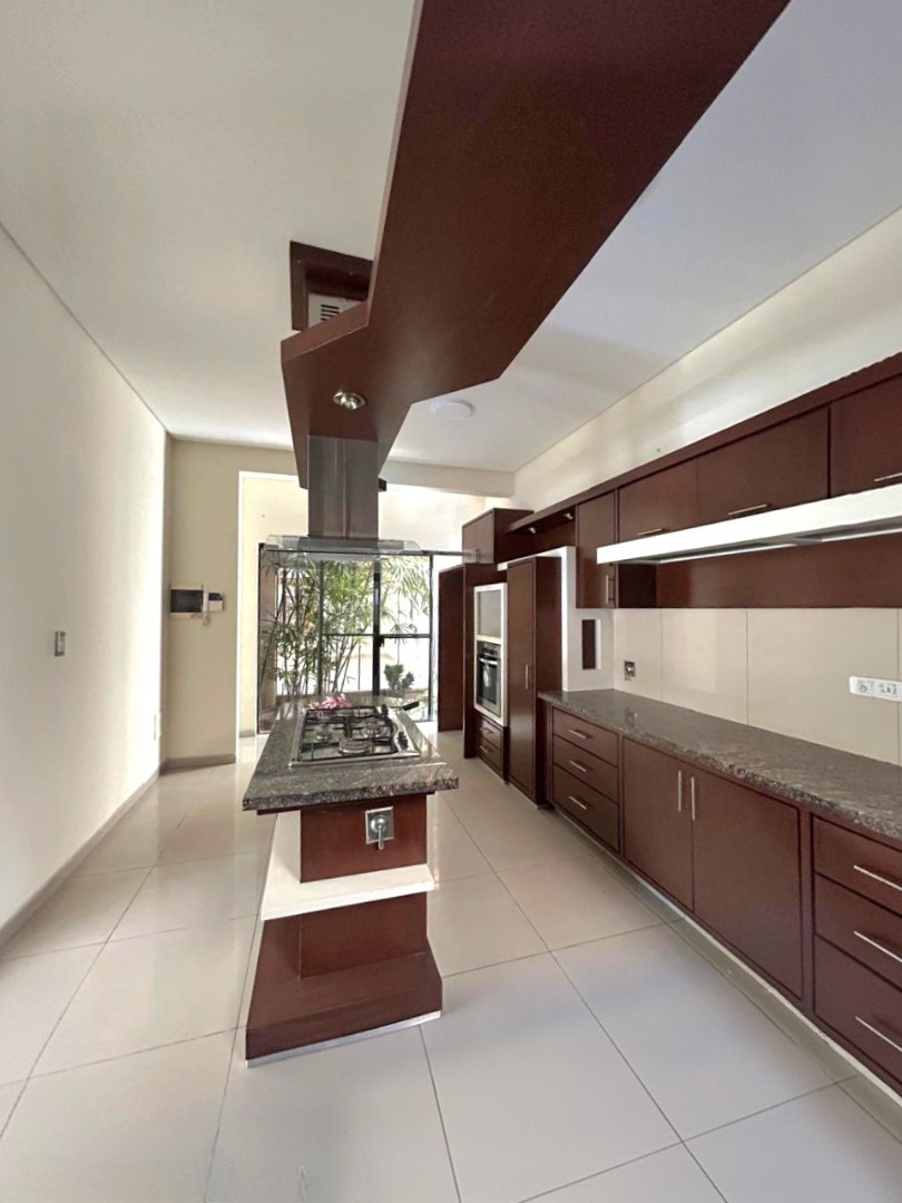 En Alquiler a $us 1,500 Foto 11