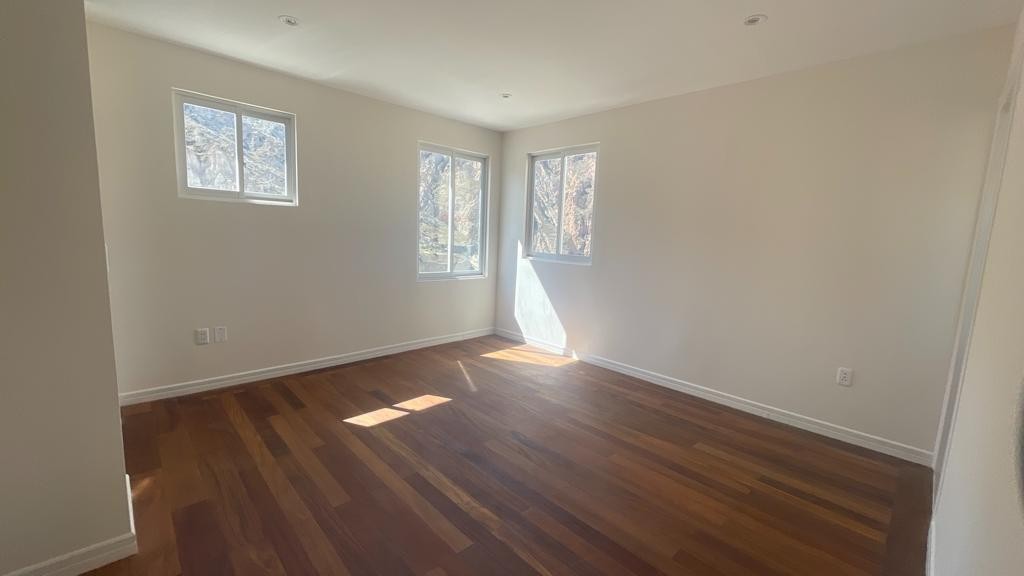 Casa en VentaCASA EN VENTA EN SEQUOIA A ESTRENAR 5 dormitorios 5 baños 2 parqueos Foto 6