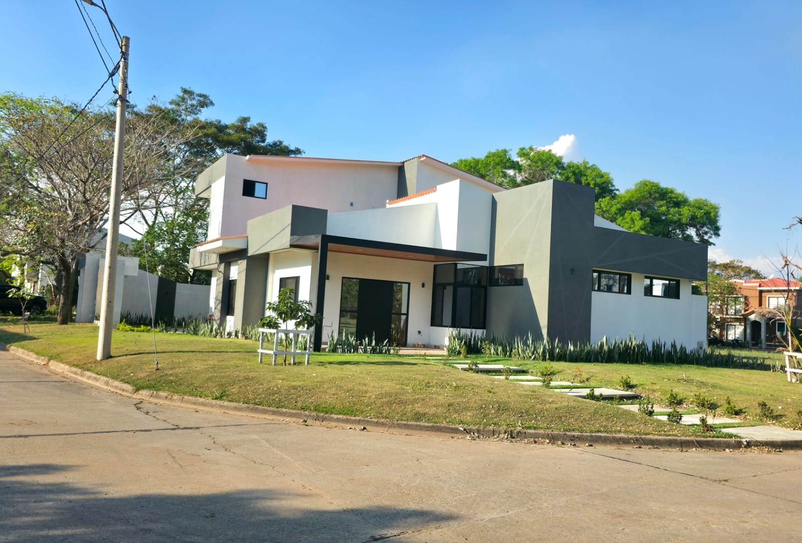 Terreno ¡OPORTUNIDAD ÚNICA! TERRENO EN ESQUINA EN VENTA EN CONDOMINIO CASA DE CAMPO COUNTRY CLUB 
 Foto 6