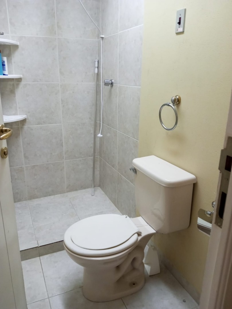 Departamento $US.500.- DEPARTAMENTO AMOBLADO + GARAJE AV. AMERICA Z/ARANJUEZ Foto 14