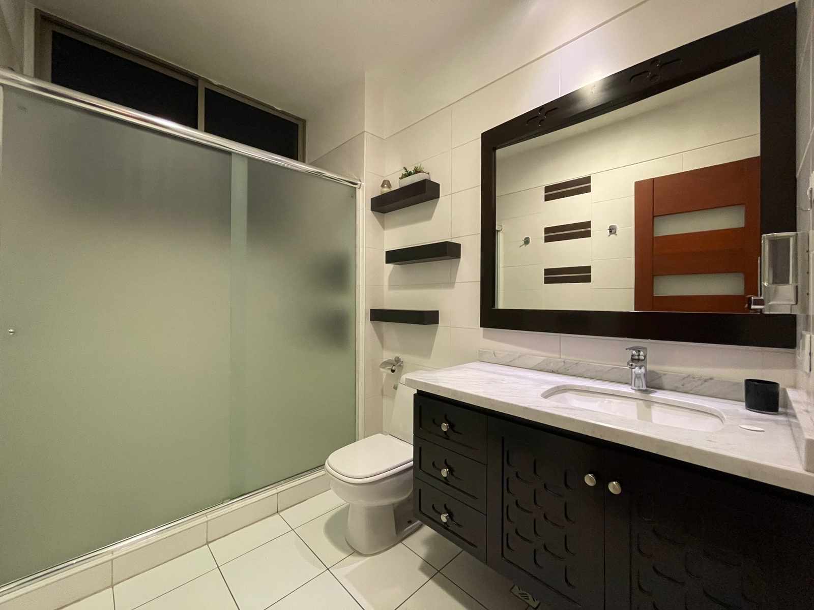 Departamento en Queru Queru en Cochabamba 3 dormitorios 2 baños 1 parqueos Foto 7