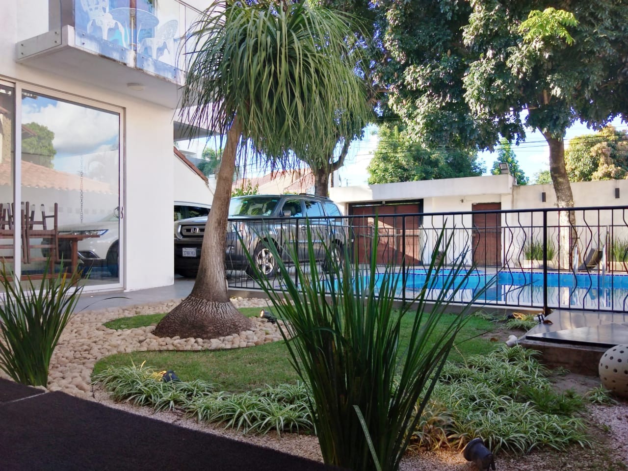 Av. BÁnzer 4to Anillo | UC-913353 | UltraCasas.com