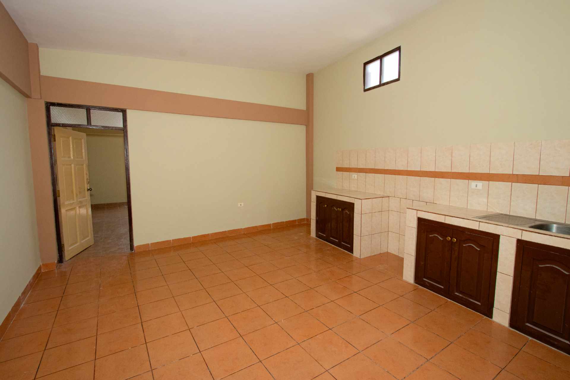 Casa en Colcapirhua en Cochabamba 7 dormitorios 5 baños 3 parqueos Foto 14