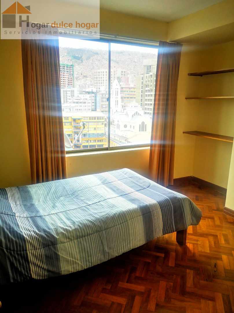 Departamento en San Jorge en La Paz 4 dormitorios 3 baños 1 parqueos Foto 8
