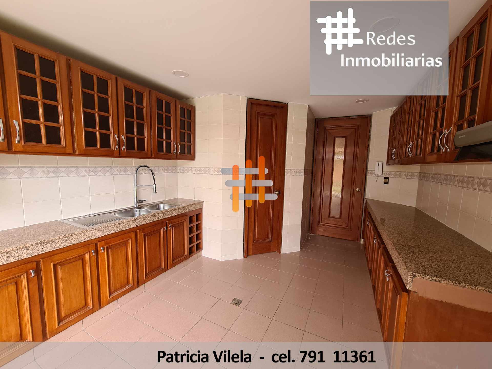 Casa en Auquisamaña en La Paz 4 dormitorios 7 baños 2 parqueos Foto 9