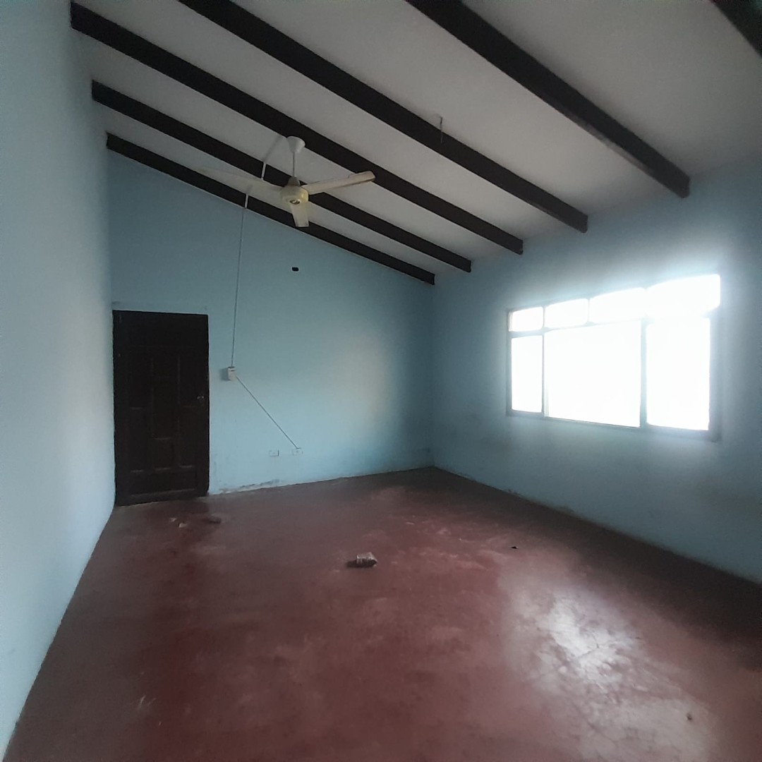 Casa en Entre 7mo y 8vo anillo Norte en Santa Cruz de la Sierra 3 dormitorios 1 baños 2 parqueos Foto 11