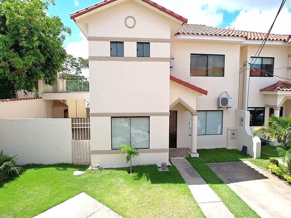 Casa en Venta¨CONDOMINIO MUNICH¨ Av. Beni 8vo Anillo, detrás de la Sede de Blooming Foto 1