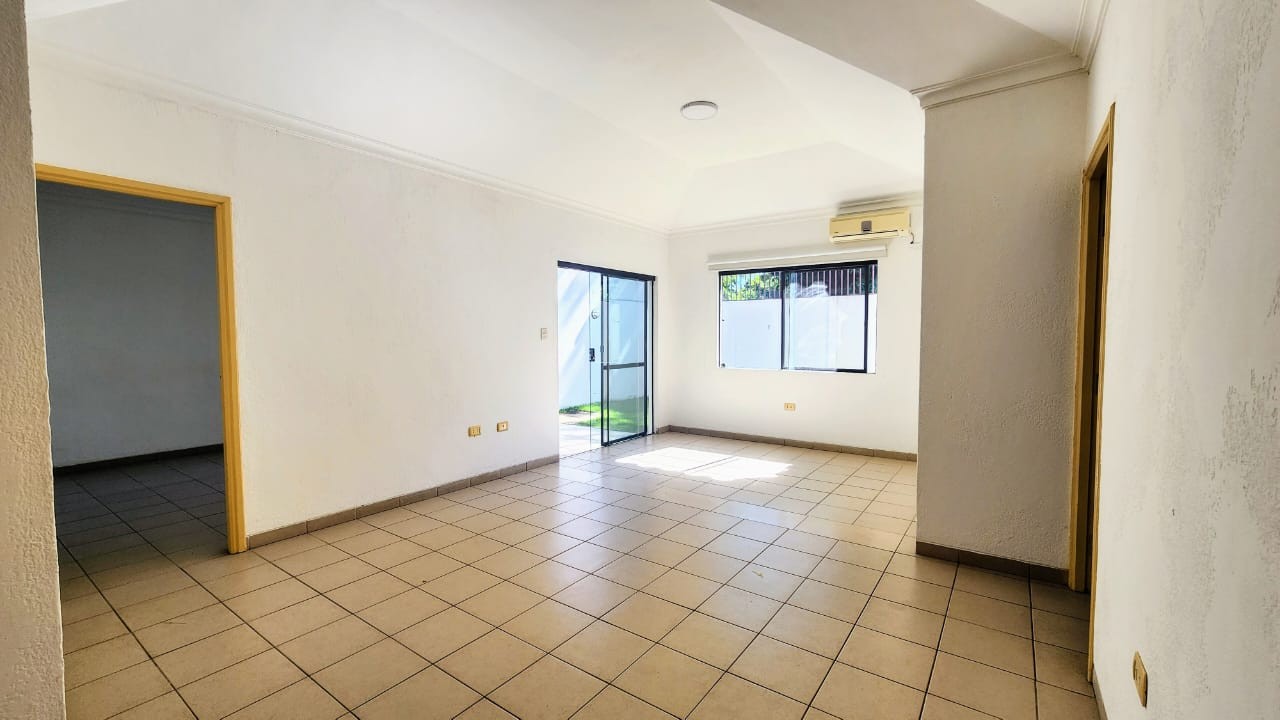 Casa CASA EN ALQUILER EN EL CONDOMINIO FORTEVENTURA Foto 2