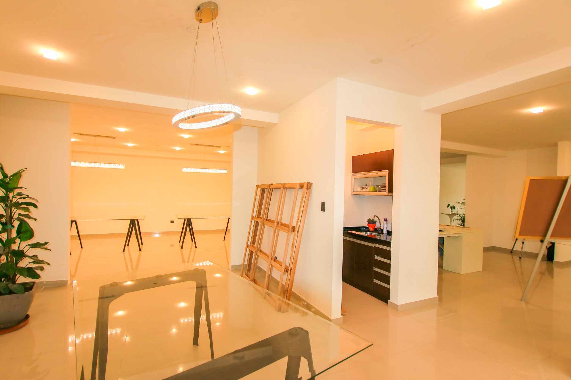 En Alquiler a $us 1,000 Foto 14