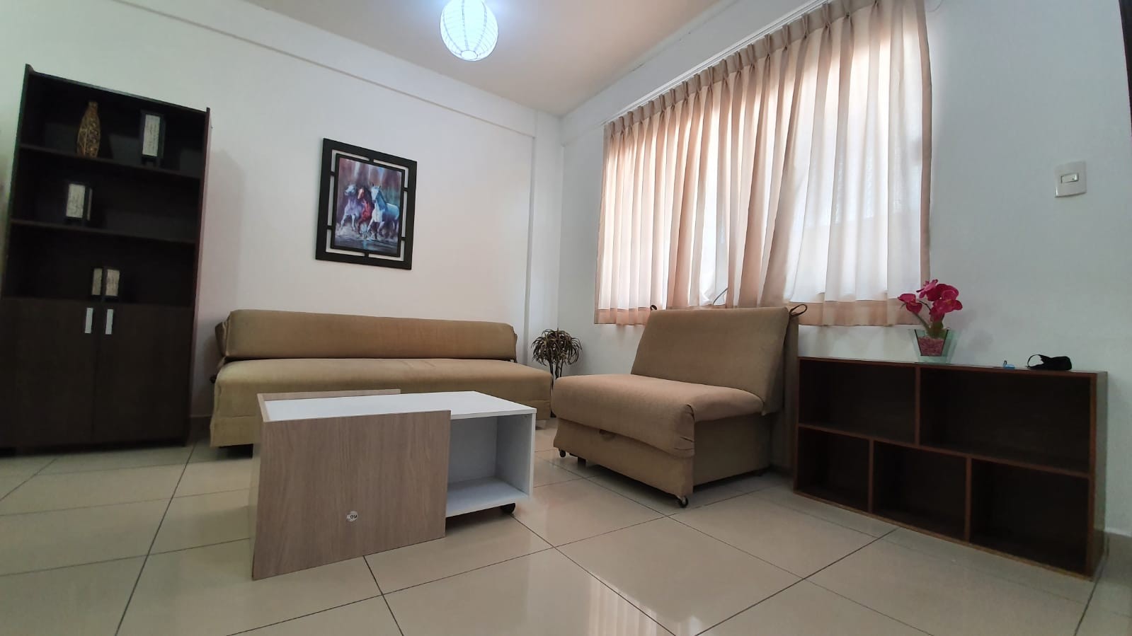 Departamento en Alquiler✨ En Equipetrol alquilo amplio depto de 2 dorm. SIN MUEBLES   2 dormitorios 1 baños 1 parqueos Foto 1